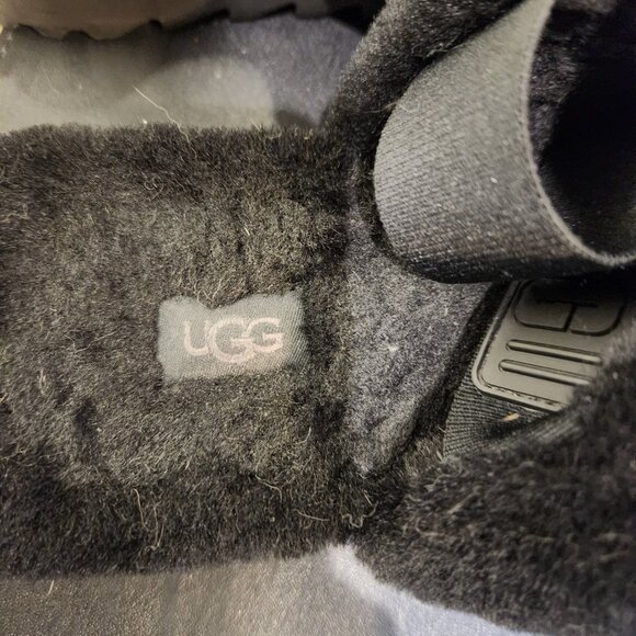 UGG Slippers - Sz 8 - Black - Picture 4 of 5